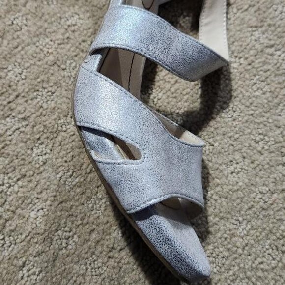 Life Stride Mega Strappy Open=toe heels silver metallic - Picture 8 of 9